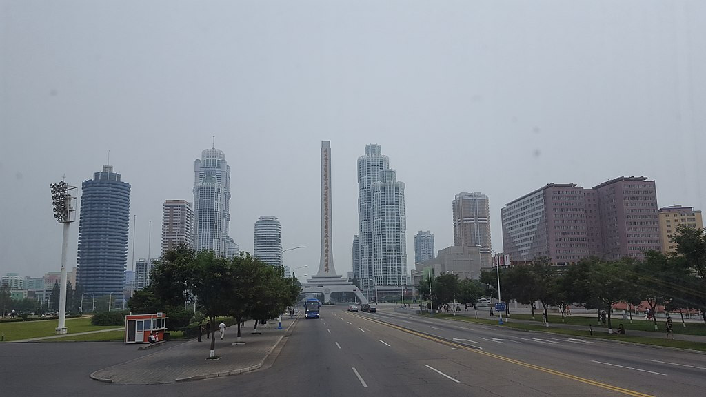 Theo NKNews, phố Ryomyong là dự án bất động sản lớn nhất, mới nhất ở Bình Nhưỡng từ khi ông Kim Jong-un lên nắm quyền tính đến thời điểm khánh thành. Ảnh: Wiki.