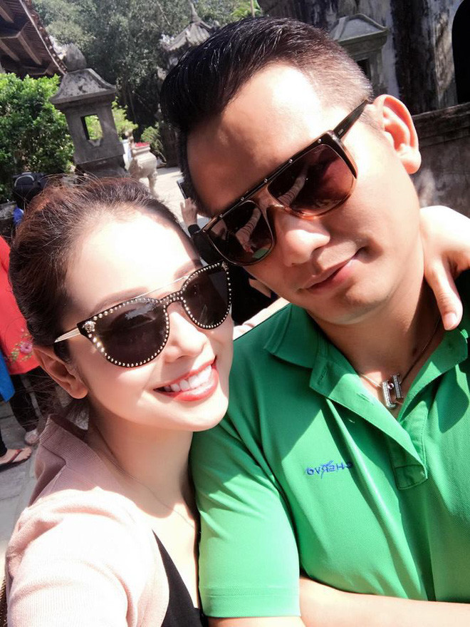 Mẹ chồng Jennifer Phạm là bà Trương Thanh Thanh - một trong những người sáng lập ra tập đoàn FPT. Bà cũng là chị gái của ông Trương Gia Bình - người luôn nắm giữ vị trí top đầu trong các doanh nhân giàu có nhất đất nước.