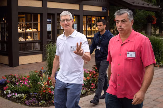 Co gi ben trong khach san sang chanh cac 