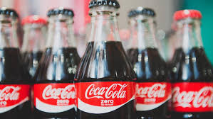 Cụ thể, Coca-cola gửi thông điệp rằng khách hàng chỉ cần cười lớn trong vòng 75 giây là có thể đốt cháy 139 calo đã tiêu thụ sau khi uống một lon nước ngọt. Thế nhưng, Cơ quan Tiêu chuẩn Quảng cáo Anh khẳng định để tiêu hao lượng calo trên, cần thực hiện các hoạt động kết hợp (chẳng hạn đi dạo 25 phút), chứ không đơn thuần chỉ một động tác cười lớn như quảng cáo.