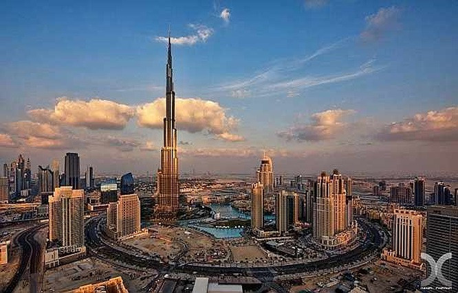 Không chỉ là tòa nhà cao nhất thế giới, Burj Khalifa còn là cấu trúc đứng tự do cao nhất thế giới, số lượng sàn cao nhất trên thế giới, đài quan sát ngoài trời cao nhất thế giới, thang máy với khoảng cách đi dài nhất thế giới và dịch vụ thang máy hiện đại nhất trên thế giới. Nguồn ảnh: BP, Wonderlist.