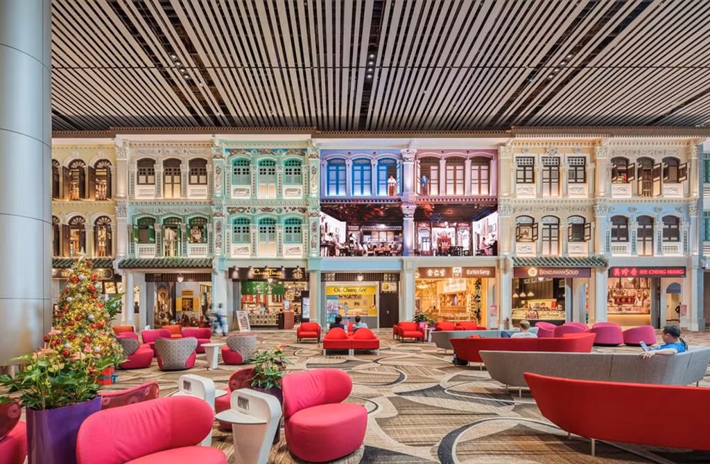 Hành khách sẽ phải trả tiền để được sử dụng dịch vụ của phòng chờ. Tại nhà ga T2 có một khu vệ sinh cao cấp bao gồm vòi hoa sen, sảnh tiếp khách, một quầy bar miễn phí và một phòng tập thể hình. Phí để sử dụng dịch vụ là $58 cho người lớn và $29 cho trẻ em trong vòng 5 tiếng. Ảnh: Travel + Leisure.