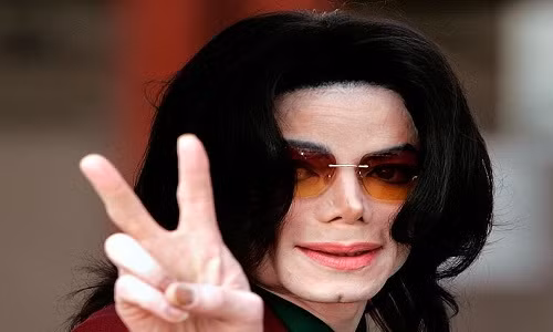 Michael Jackson lần đầu tiên bị cáo buộc lạm dụng tình dục vào năm 1993 và điều đó thay đổi cuộc đời ông rất nhiều kể từ đó, Shana cho biết.