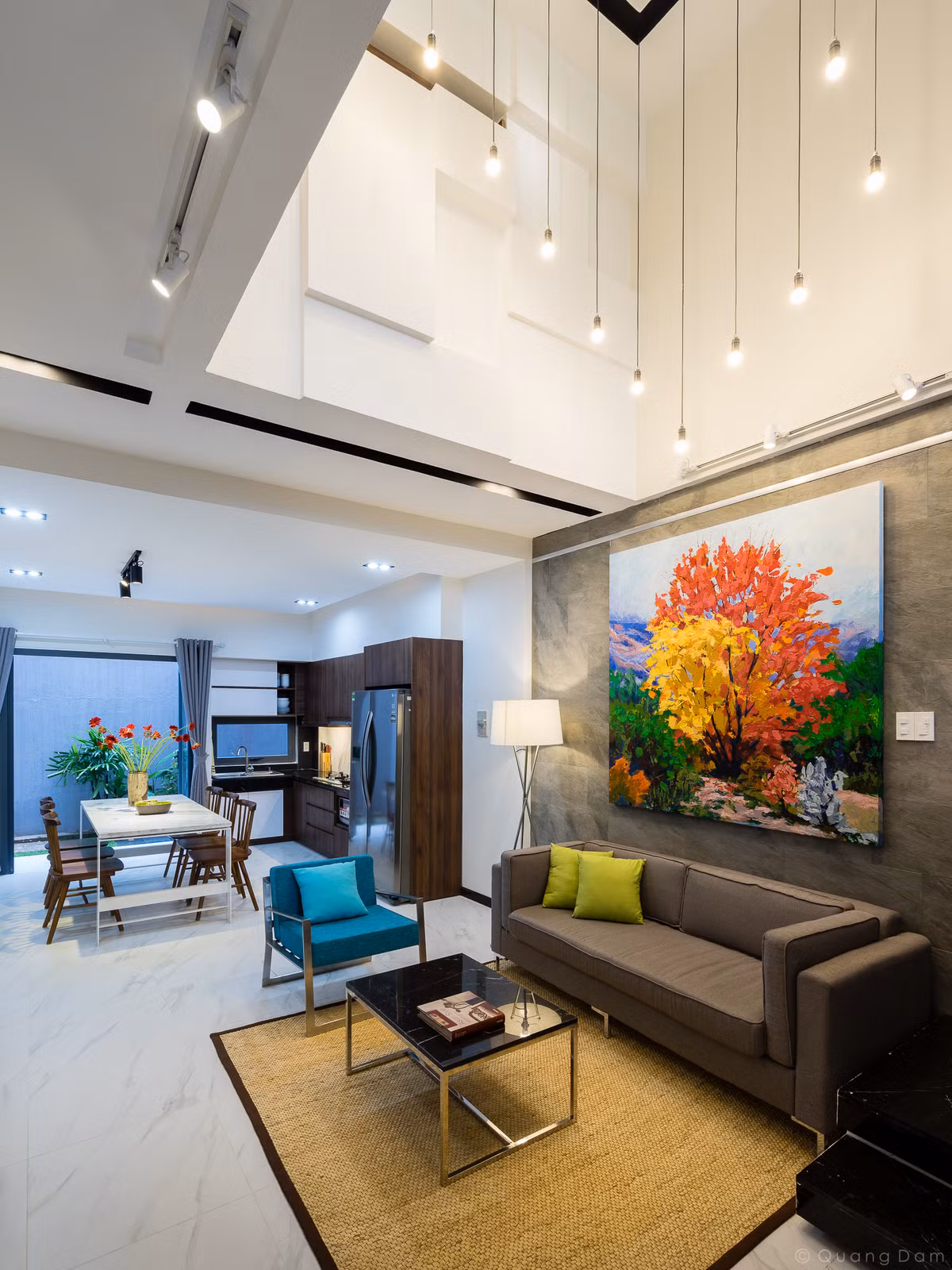 Thiết kế nhà lệch tầng tạo cảm giác thông thoáng và rộng rãi.