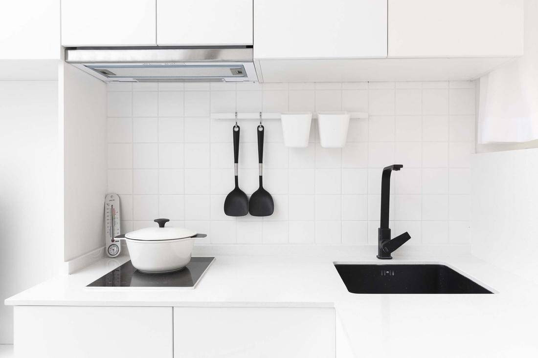 Khu nấu ăn tiện nghi, sạch sẽ.