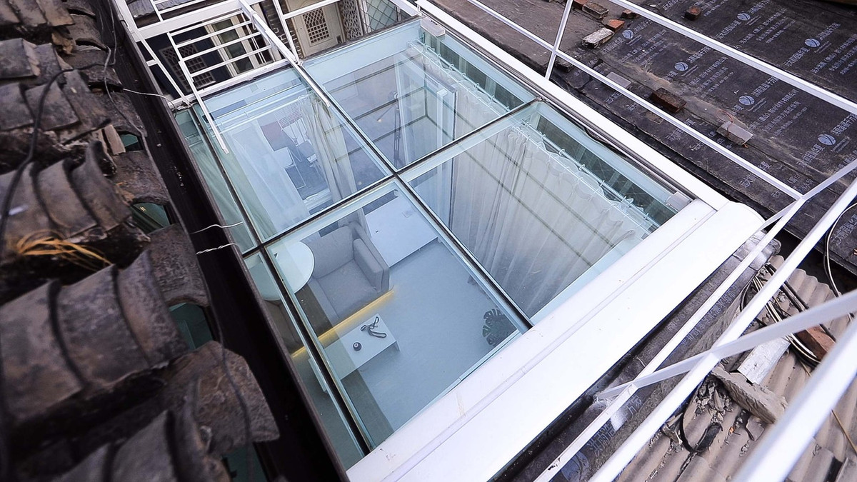 Bài toán khó nhất khi cải tạo căn nhà là đảm bảo ánh sáng và các khu chức năng sinh hoạt.