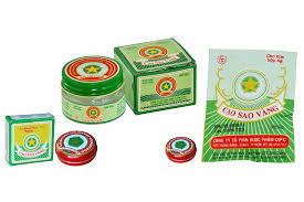 Cao Sao Vàng được nghiên cứu và sản xuất tại Việt Nam từ sau năm 1954, dựa trên sản phẩm trước đó là dầu cù là nhãn hiệu con hổ trắng, xuất xứ Singapore. Ảnh: Internet.