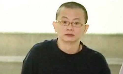 “Rua han” cho bo nhi, chong gay dieu khung khiep voi vo con