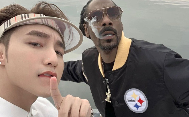 Theo trang web ViewManiac (một tổ chức chuyên về marketing mảng âm nhạc), Snoop Dogg có nằm trong danh sách nghệ sĩ công ty có thể kết nối.