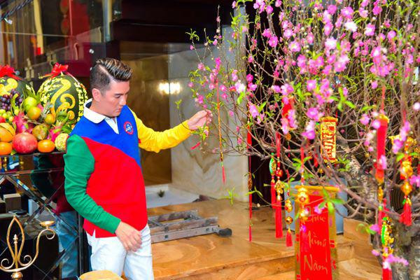Theo Đàm Vĩnh Hưng, dù năm nay anh chỉ ăn Tết 2 ngày nhưng mọi thứ vẫn phải được chuẩn bị kỹ càng.