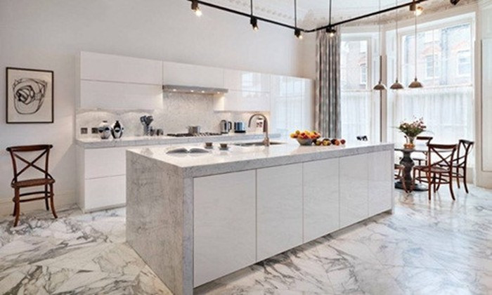 Một đảo bếp nhỏ đủ làm điểm nhấn trong căn hộ hiện đại. Ảnh: Wedo.