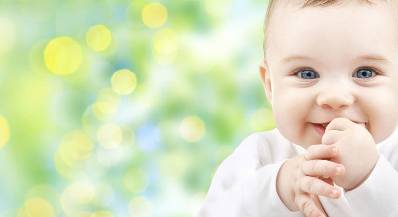 Trông trẻ cũng là một cách kiếm tiền không quá khó. Tuy nhiên, bạn cần thảo luận với người đi thuê về hình thức và thời gian phù hợp.