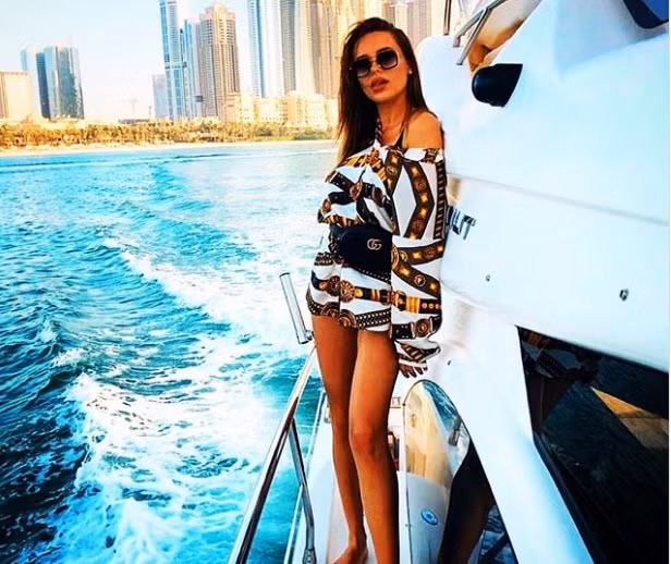 Mùa hè cũng là dịp để hội con nhà giàu trên khắp thế giới tranh thủ “ngốn tiền” để đo độ chịu chơi, khoe cuộc sống sang giàu hết nấc.