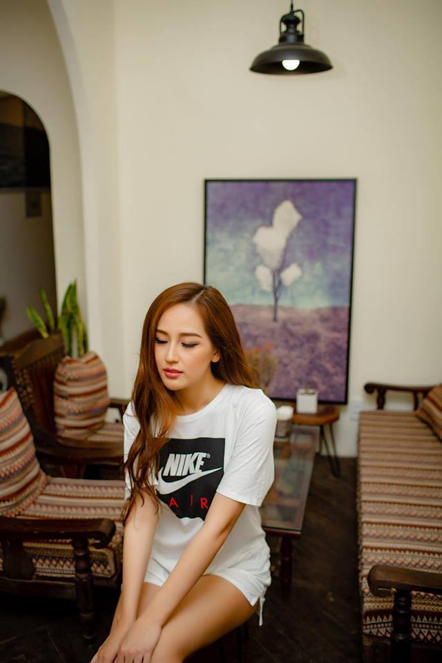 Người đẹp cũng từng gây bão mạng xã hội khi cho rằng: "Đại gia là phải tầm tỷ USD hoặc nghìn tỷ đồng. Tôi còn lâu lắm, phải phấn đấu nhiều"; “Tôi không nghèo vì tôi đầu tư theo cách tiền phải đẻ ra tiền, nếu có nguy cơ thất bại tôi không làm và tôi cũng không để chuyện đó xảy ra"; "Tôi không thích chạy theo tiền bạc. Vì thế, tôi để tiền bạc chạy theo tôi".