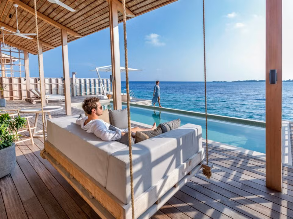 Để nghỉ tại khu nghỉ dưỡng sang trọng này, khách hàng phải trả mức giá không hề rẻ. Một phòng ngủ giá tối thiểu 3.400 USD/đêm.