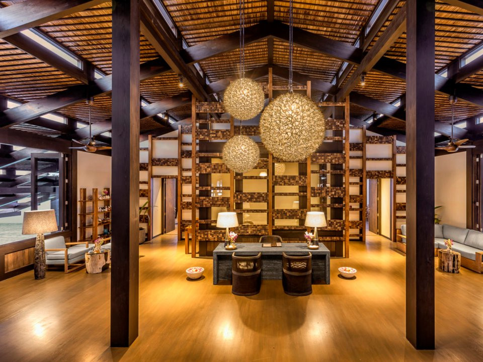 Nhà hàng sử dụng chủ yếu sản phẩm ở địa phương.