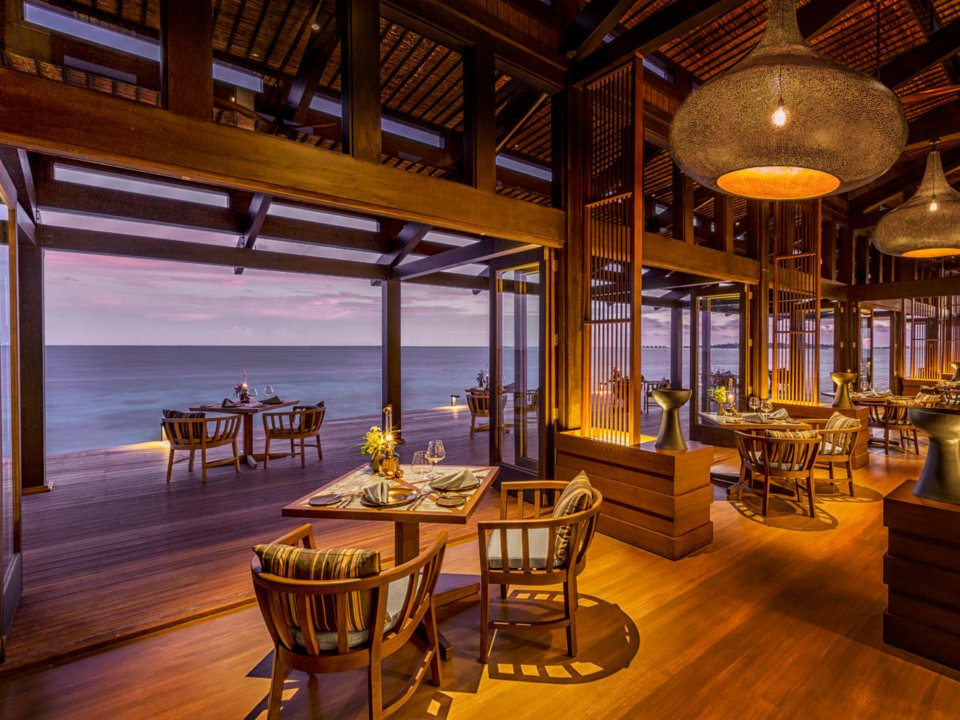 Quán bar trong khu nghỉ.