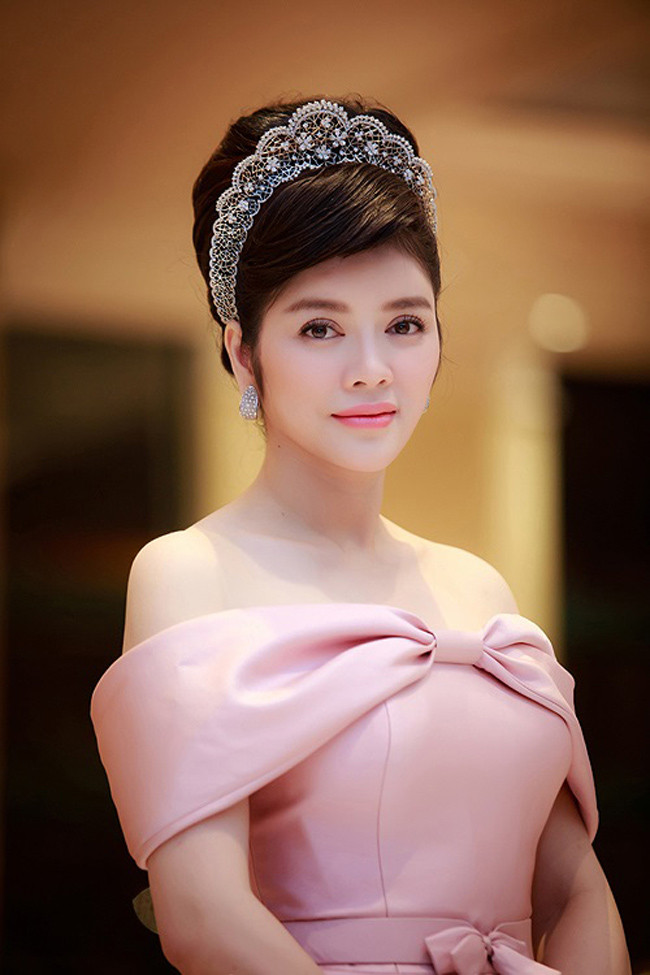 Nhiều người ngưỡng mộ tài năng của Lý Nhã Kỳ bởi số vốn lớn để đầu tư nông nghiệp sạch.