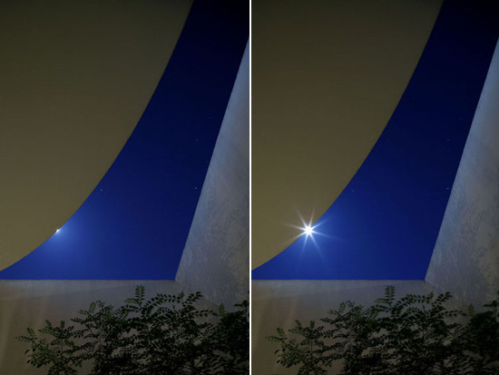 Để đảm bảo yếu tố ánh sáng, kiến trúc sư thiết kế trần nhà thành một đường cong lớn và khoảng thông tầng.