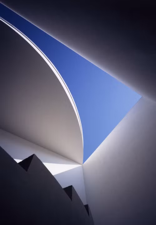 Nhờ đó, gia chủ có thể ngắm nhìn bầu trời từ trong nhà.