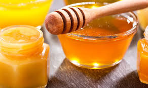 Ở dạng tinh khiết nhất, mật ong Manuka có giá lên tới 99 USD (2,3 triệu đồng) cho 100 gram. Mức giá này đắt hơn 100 lần so với mật ong bình thường.