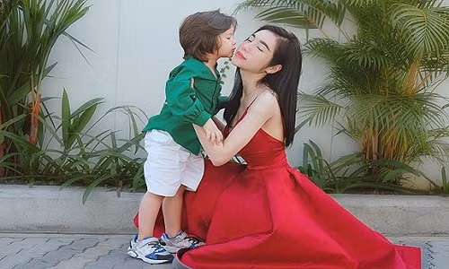 Elly Tran tiet lo cau chuyen gia dinh day bat ngo