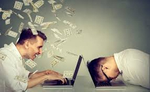 Một nghiên cứu của tác giả Thomas C. Corley cho thấy đa số triệu phú tự thân đều có nhiều hơn một nguồn thu nhập. Những nguồn thu nhập khác đến từ bất động sản, chứng khoán cho đến việc sở hữu các cổ phần doanh nghiệp.