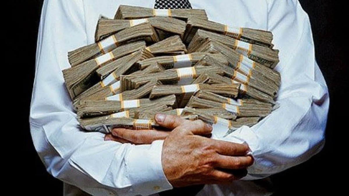 Phần lớn chúng ta từng từ bỏ ý định kinh doanh do thiếu nguồn vốn. Trái lại, người giàu họ suy nghĩ khác. Thứ duy nhất họ cần chỉ là ý tưởng, vốn chỉ là thứ yếu. Người giàu luôn biết nguồn vốn có thể được tìm thấy ở đâu.