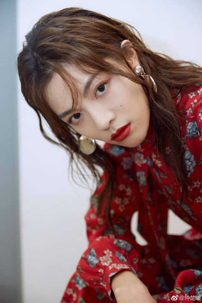 Theo người đẹp, múa không chỉ là bộ môn nghệ thuật mà còn có nhiều lợi ích cho sức khỏe như: giảm đau tim, tăng hệ miễn dịch, nâng cao tinh thần, tăng trí thông minh…