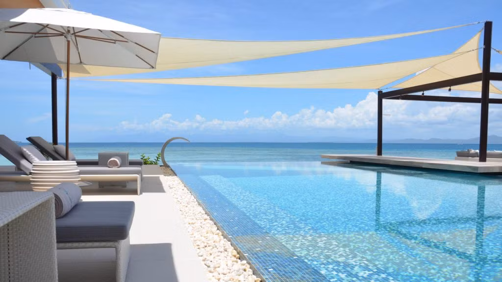 Với giá phòng siêu đắt như vậy, khách được hưởng dịch vụ nhân viên hỗ trợ và spa không giới hạn.