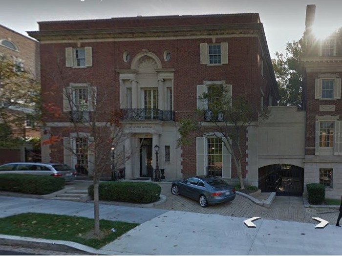 Tại Washington, DC tỷ phú Jeff Bezos dinh thự lớn nhất trong khu vực (ngoài Nhà Trắng). Hàng xóm của ông tại đây gồm gia đình cựu tổng thống Barrack Obama, vợ chồng con gái Tổng thống Donald Trump. Ảnh: BI.