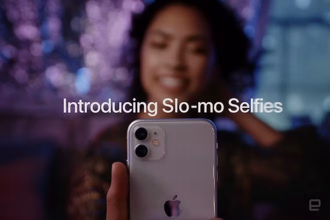 iPhone 11 sở hữu camera trước 12 megapixel True Depth cho tốc độ nhận diện khuôn mặt nhanh hơn ngoài ra có thể cho phép góc chụp selfie rộng hơn khi xoay ngang.