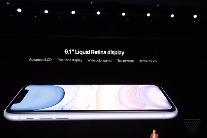 Đây là phiên bản nhỏ nhất trong bộ ba iPhone mới năm nay và được xem như thế hệ tiếp theo của chiếc iPhone XR năm ngoái.