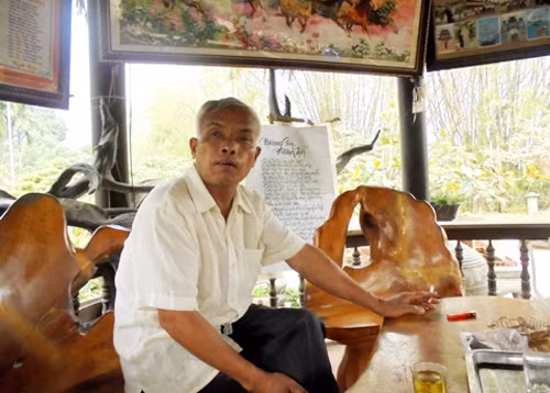 Theo Vietnamnet, ông Nguyễn Văn Ngọ (khu Ba, Đồng Trúc, Thạch Thất, Hà Nội) nổi tiếng trong giới sinh vật cảnh khi sở hữu vườn cây cảnh trị giá hàng tỷ đồng. Ảnh: Vietnamnet.