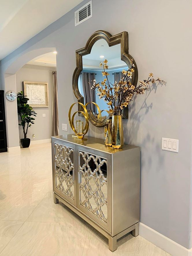 Căn biệt thự rộng 400 m2, được vợ chồng Lệ Quyên mua vào cuối năm 2017 với giá 1,5 triệu USD.