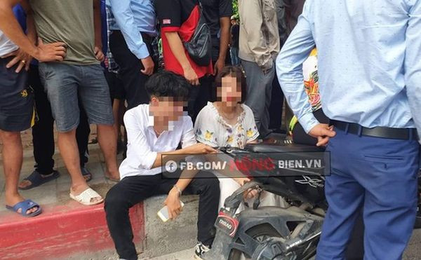 Nam thanh nien lao vao danh 3 me con chay mau giua duong