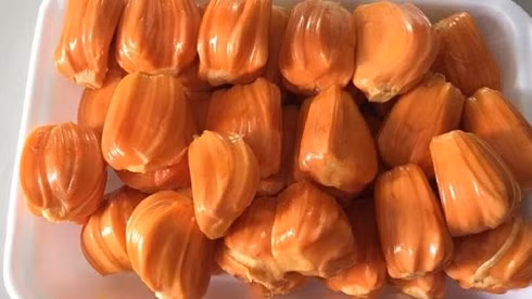 Hoa qua mau la, gia dat 