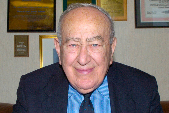 Nhà đầu tư bất động sản xuất sắc nhất Canada Marcel Adams năm nay 99 tuổi, đang sở hữu khối tài sản tương đương 1,7 tỷ USD. Ảnh: Canadian Business.