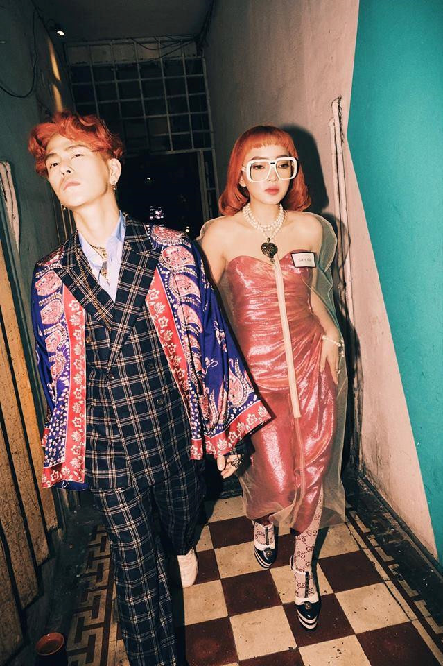 Không chỉ Sơn Tùng, cặp đôi “gây bão” Decao - Châu Bùi cũng được cho là thu về 1 tỷ đồng cho một hợp đồng sử dụng hình ảnh.