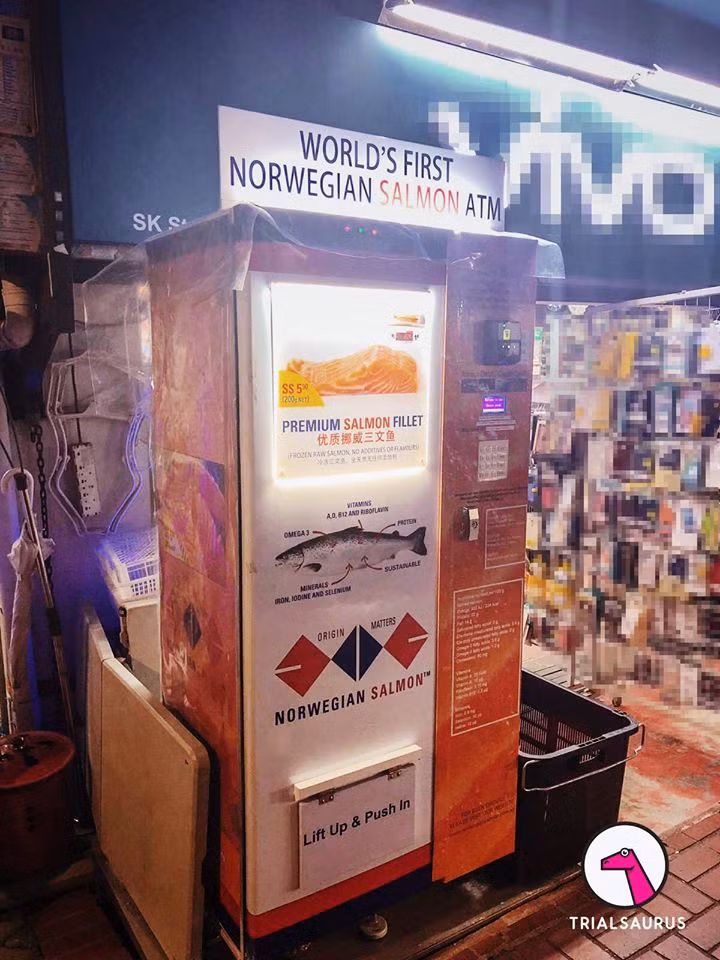 Tất cả 9 cây ATM cá hồi đều được chứng nhận bởi Cơ quan Môi trường Quốc gia Singapore. Ảnh: Trialsaurus.