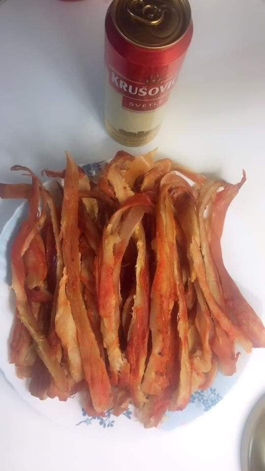 Theo một số người bán, đây là thịt cua hoàng đế hun khói được sản xuất tại Thủ đô Moscow (Nga). Ảnh: FB Thu Huyền.