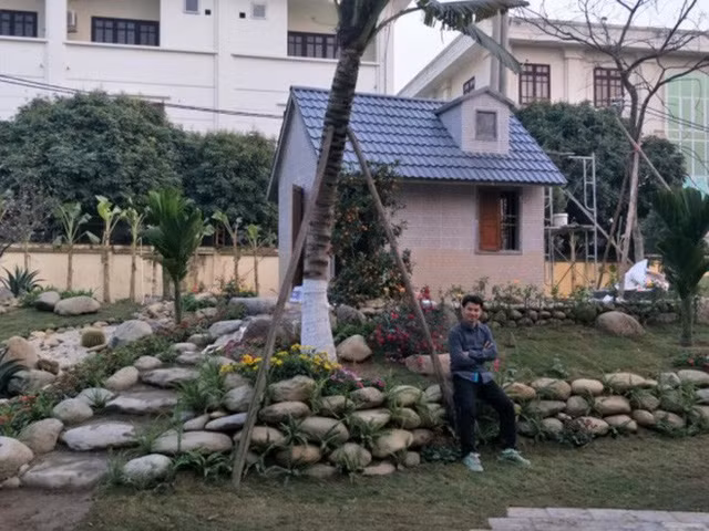 Một căn nhà nhỏ mô phỏng theo căn nhà của các nhân vật chính trong bộ phim nổi tiếng có tên Ngôi nhà nhỏ trên thảo nguyên. Ảnh: Thegioitre.