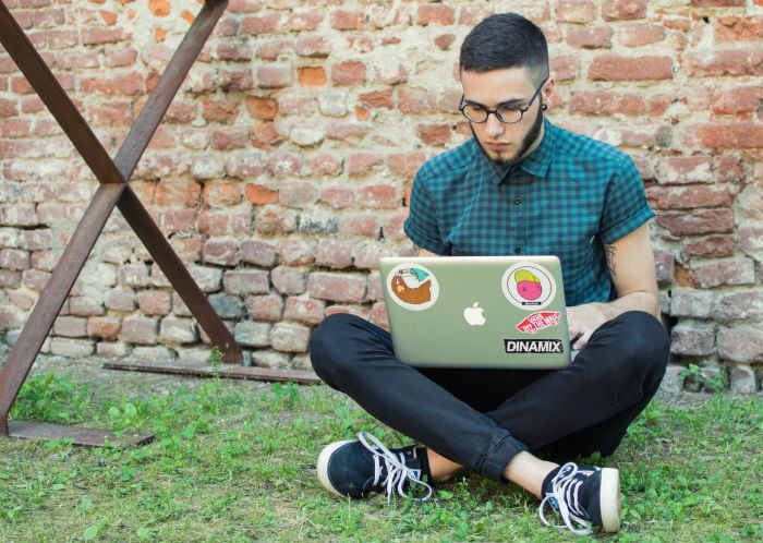 8 viec lam o nha van nhan muc luong khung hang nam