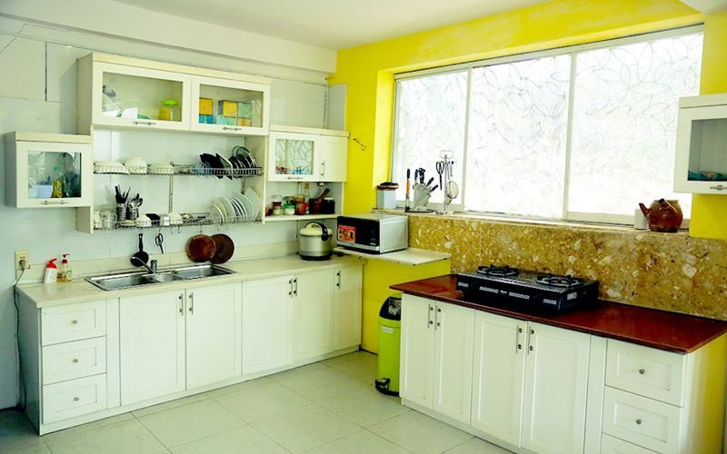 Bếp là không gian ca sĩ yêu thích nhất. Hồ Lệ Thu mê nấu ăn và hay sưu tầm công thức làm các món ngon.