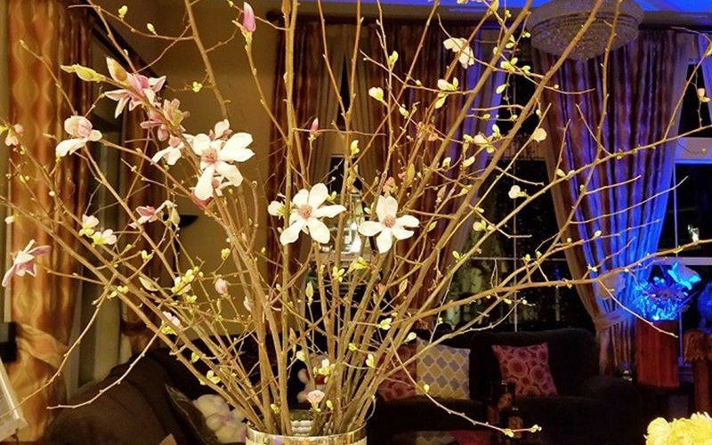 Đặc biệt yêu thích hoa, trong nhà Hồ Lệ Thu khi nào cũng có 1 bình hoa nhỏ để tô điểm.