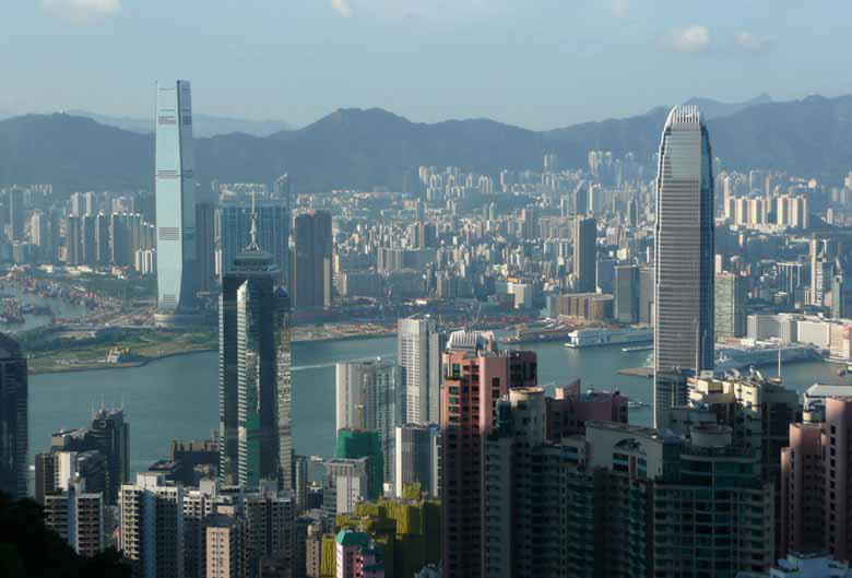 Số liệu của Knight Frank cho thấy các tòa tháp văn phòng ở Hong Kong là những bất động sản thương mại có giá đắt nhất thế giới. Ảnh: Flickr.