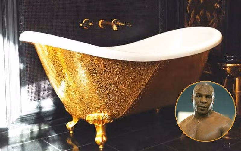 Bồn tắm bằng vàng trong nhà vận động viên quyền Anh Mike Tyson trị giá tới 2 triệu USD. Ảnh: Printest.