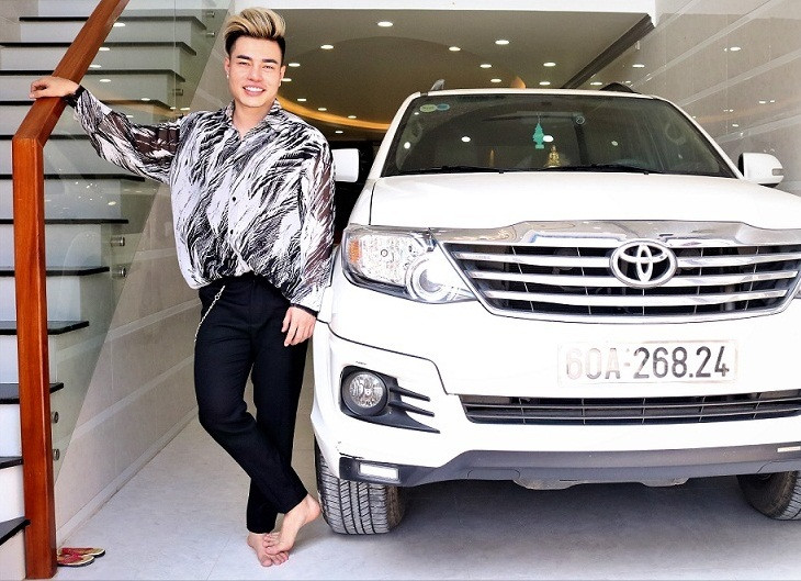 Ngôi nhà có diện tích rộng hơn 100m2, gồm một tầng trệt, 2 lầu và một sân thượng. Ảnh: Vietnamnet.