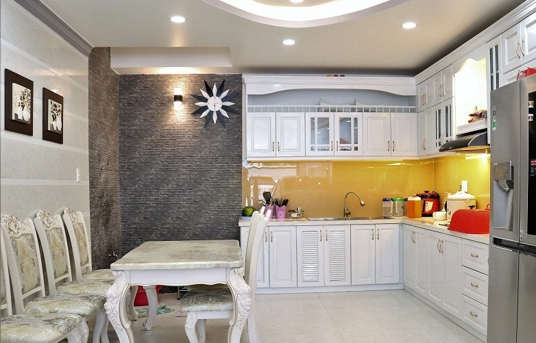 Góc bếp gọn gàng và ấm cúng. Ảnh: Vietnamnet.