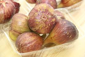 Do là hàng xách tay nên số lượng sung Nhật về còn hạn chế. Hàng được đóng theo hộp 4 quả, mỗi hộp 300g có giá 550.000 đồng. Ảnh: Japantimes.